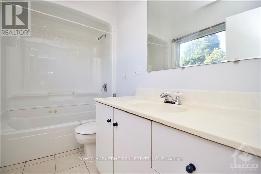 58 Aero Drive, Ottawa, Ontario  K2H 5E4 - Photo 11 - X13766750
