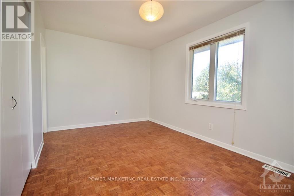 58 Aero Drive, Ottawa, Ontario  K2H 5E4 - Photo 12 - X13766750