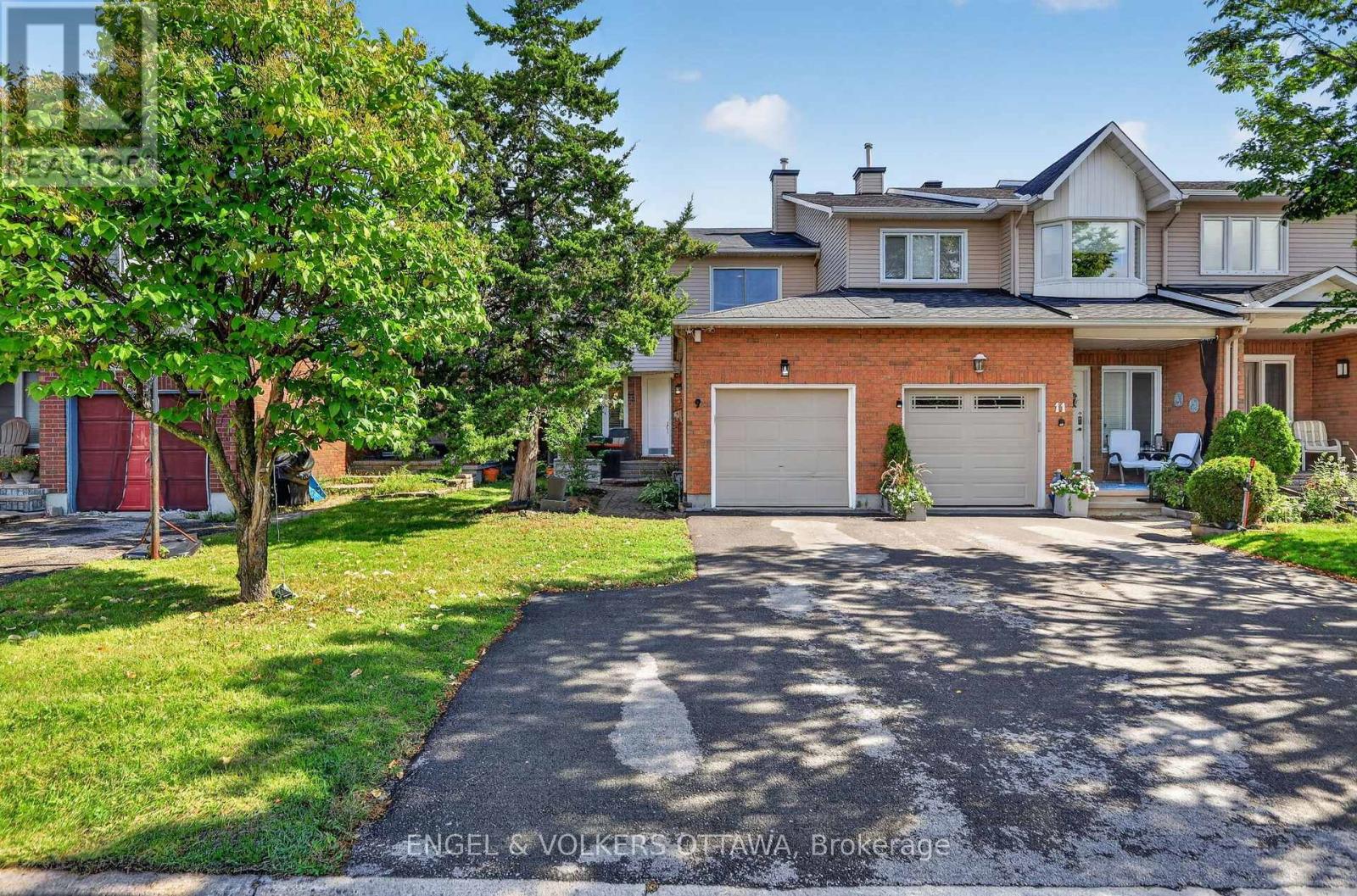 9 STREAMWOOD LANE, Ottawa, Ontario
