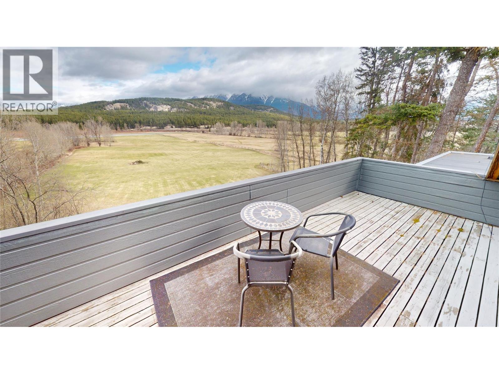8875 Colony Road, Wardner, British Columbia  V0B 2J0 - Photo 25 - 10400361