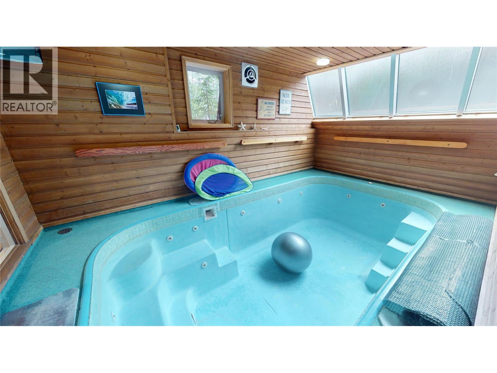 8875 Colony Road, Wardner, British Columbia  V0B 2J0 - Photo 37 - 10400361