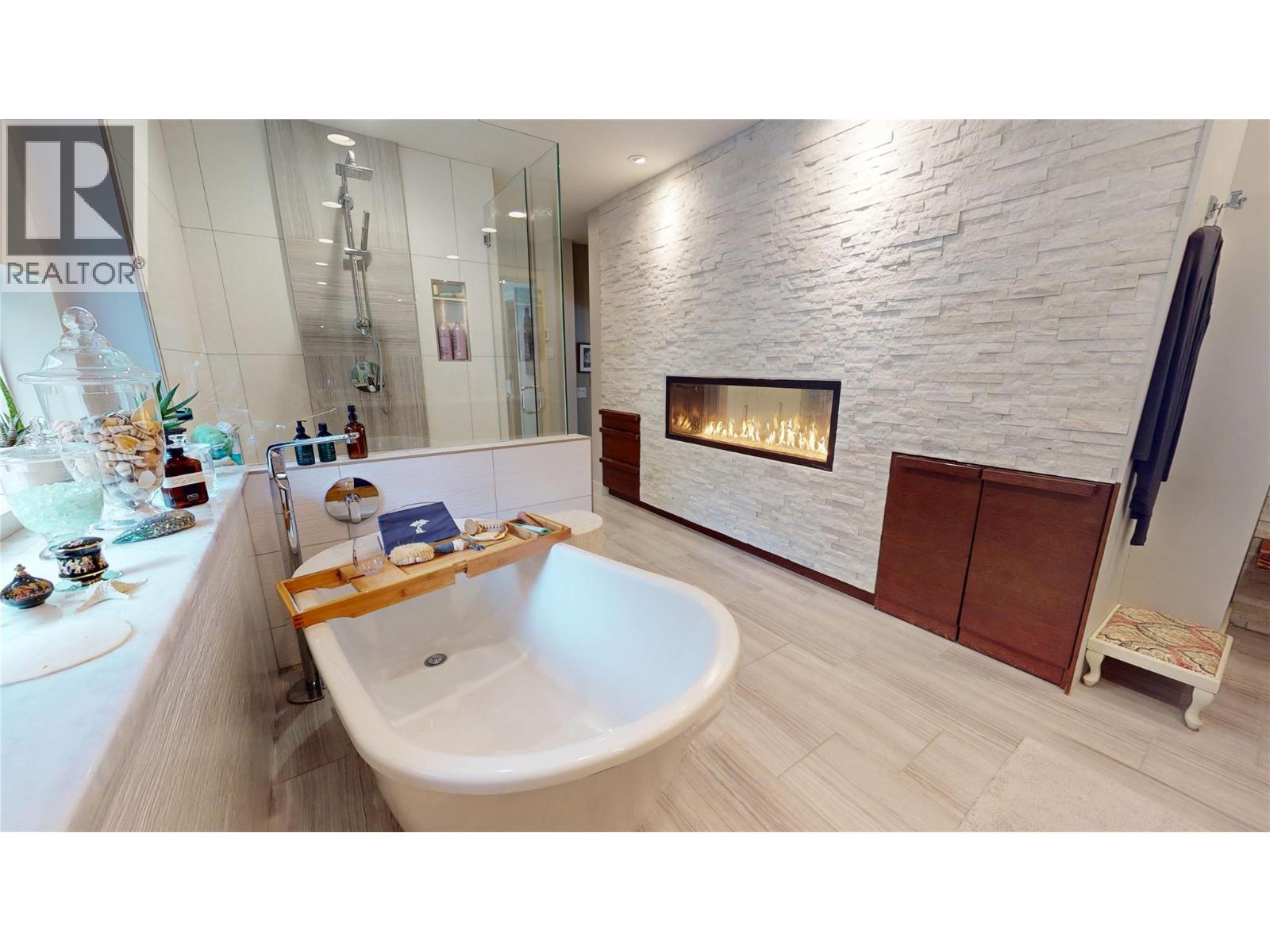 8875 Colony Road, Wardner, British Columbia  V0B 2J0 - Photo 39 - 10400361