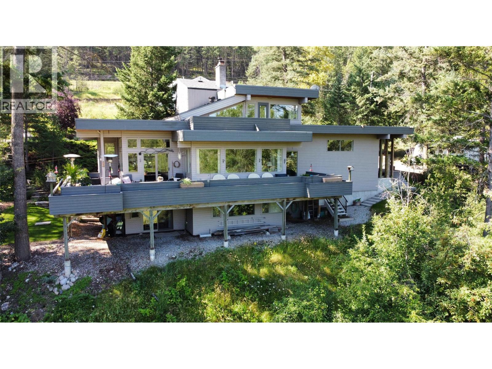 8875 Colony Road, Wardner, British Columbia  V0B 2J0 - Photo 45 - 10400361