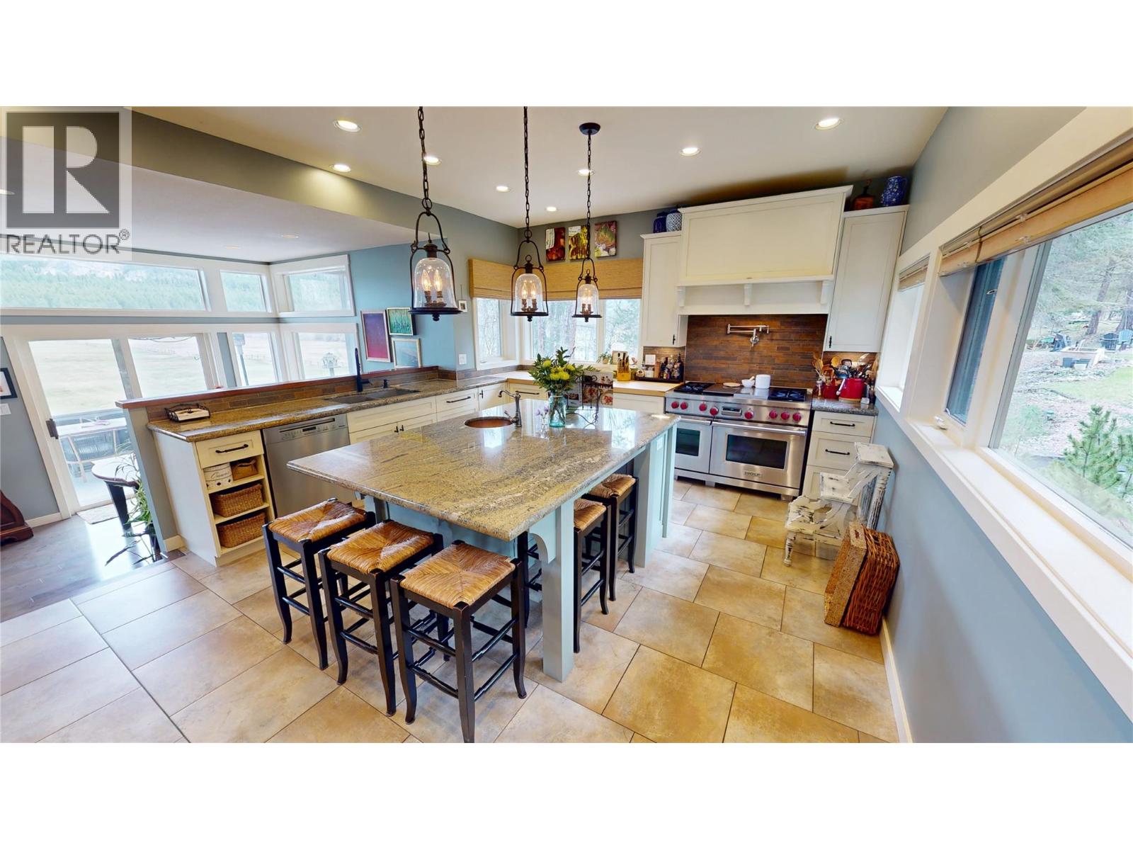 8875 Colony Road, Wardner, British Columbia  V0B 2J0 - Photo 5 - 10400361