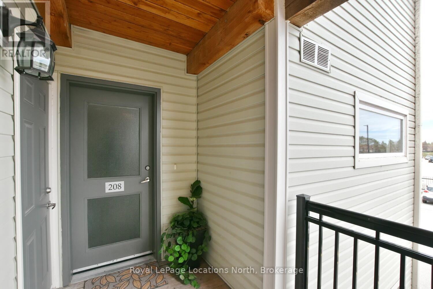 208 - 6 Brandy Lane Drive, Collingwood, Ontario  L9Y 0X4 - Photo 4 - S13766682