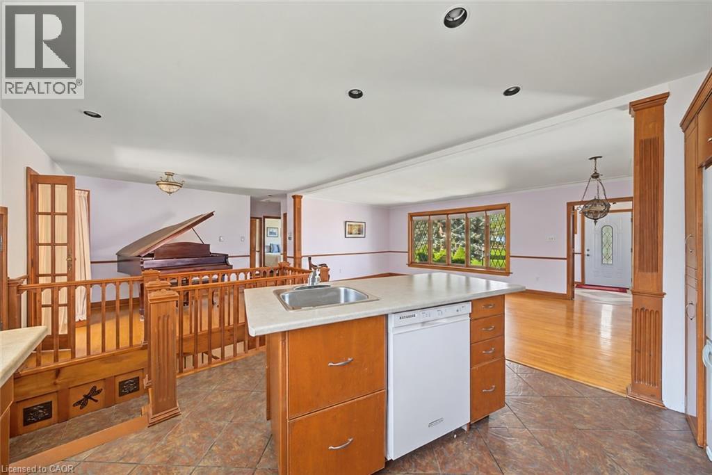 13 Lakeside Drive, Grimsby, Ontario  L3M 2K8 - Photo 22 - 40860715
