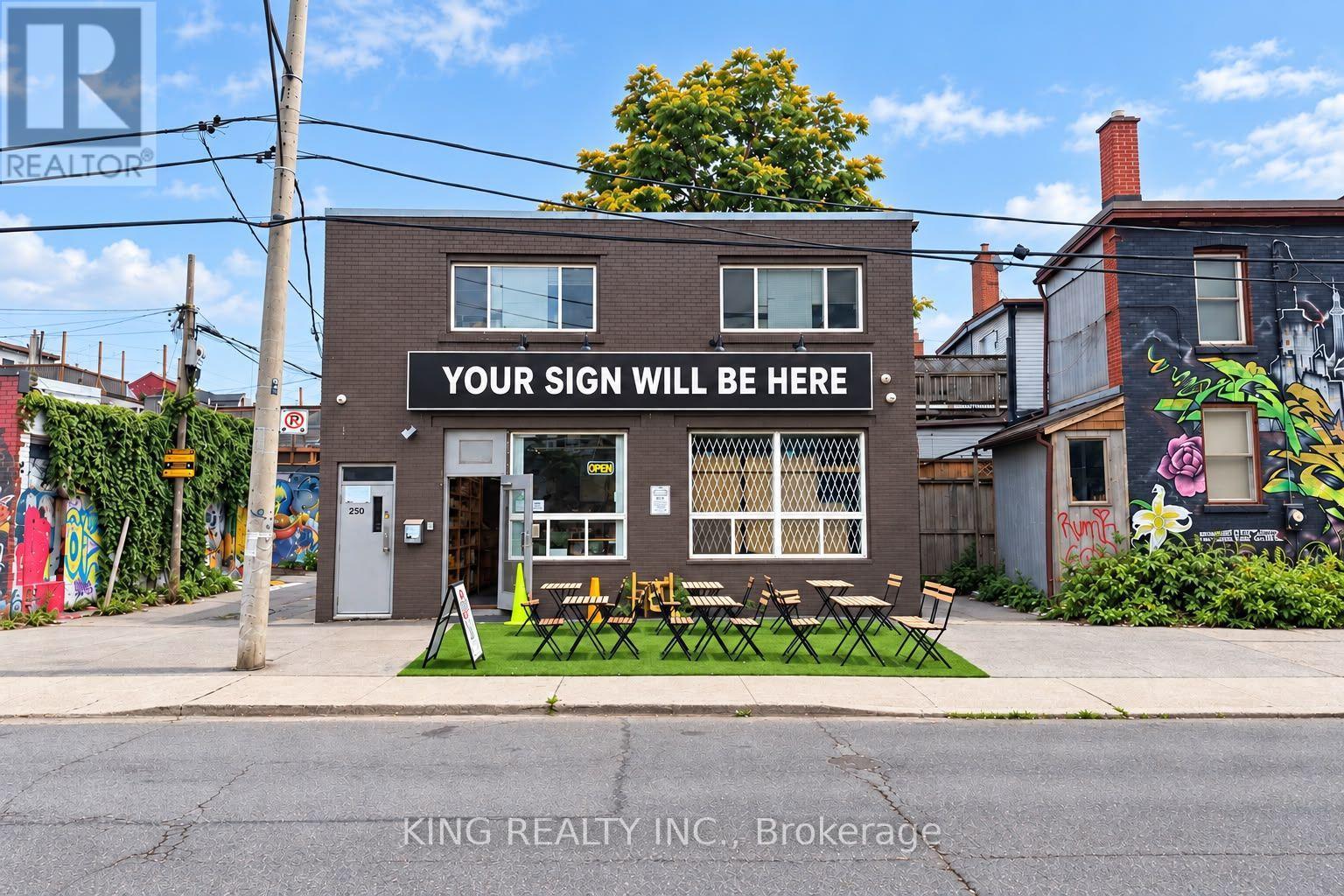 260 Niagara Street, Toronto, Ontario M6J 2L9 - Photo 4 - C13766400