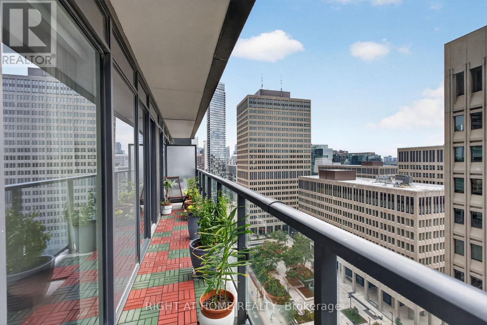 1809 - 955 Bay Street, Toronto, Ontario  M5S 0C6 - Photo 19 - C13766412