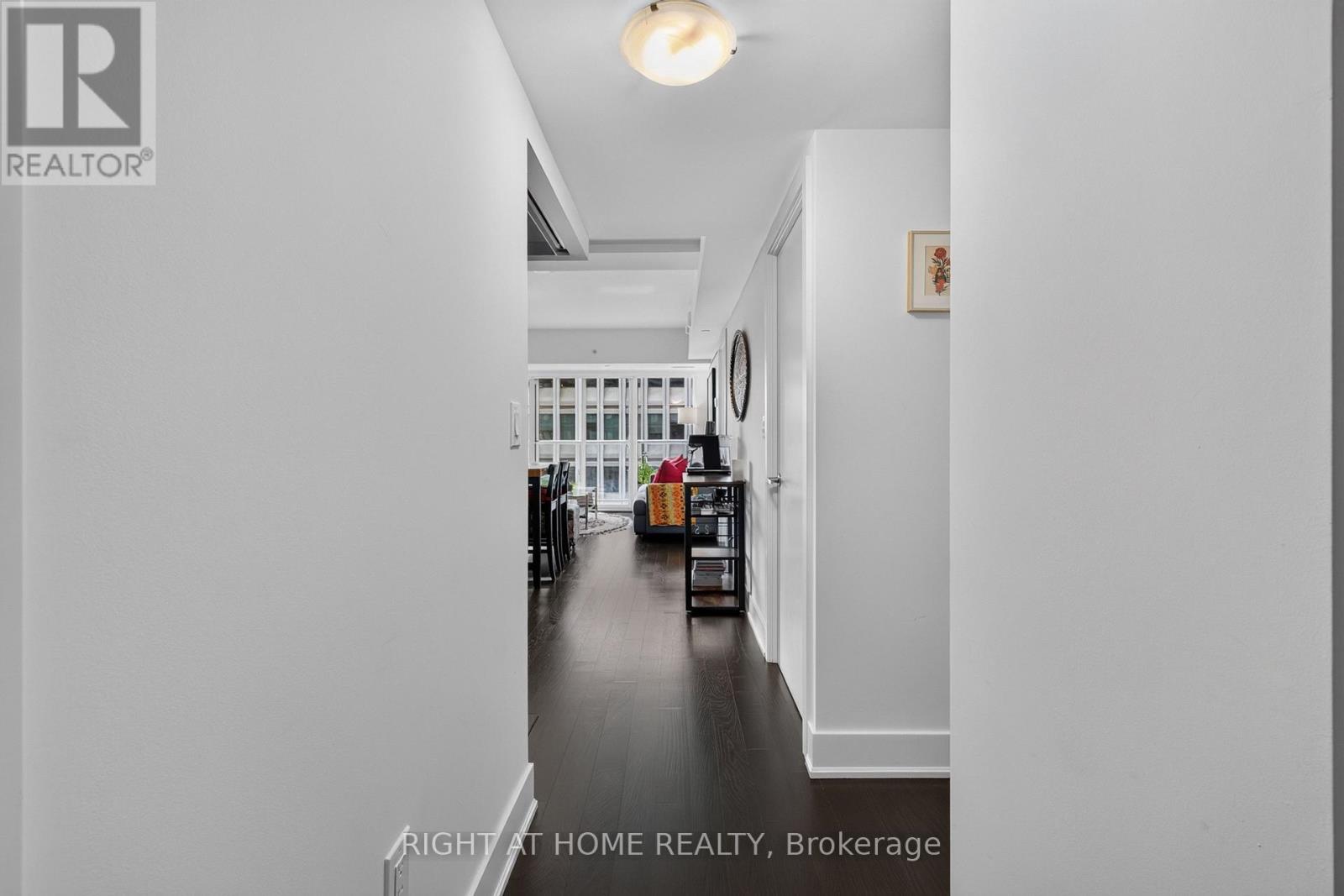 1809 - 955 Bay Street, Toronto, Ontario  M5S 0C6 - Photo 2 - C13766412