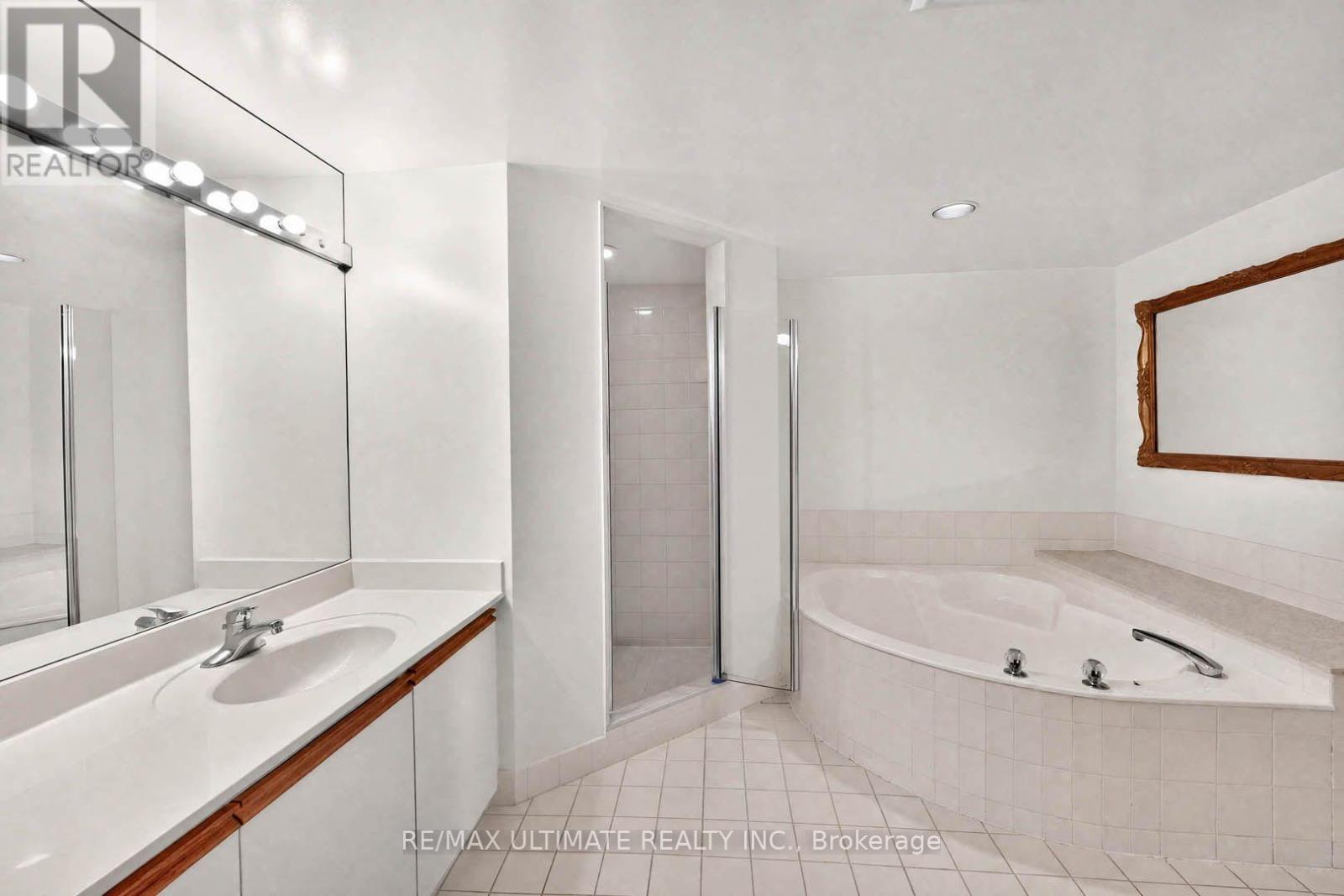 218 - 215 The Donway W, Toronto, Ontario M3B 3P5 - Photo 23 - C13766424