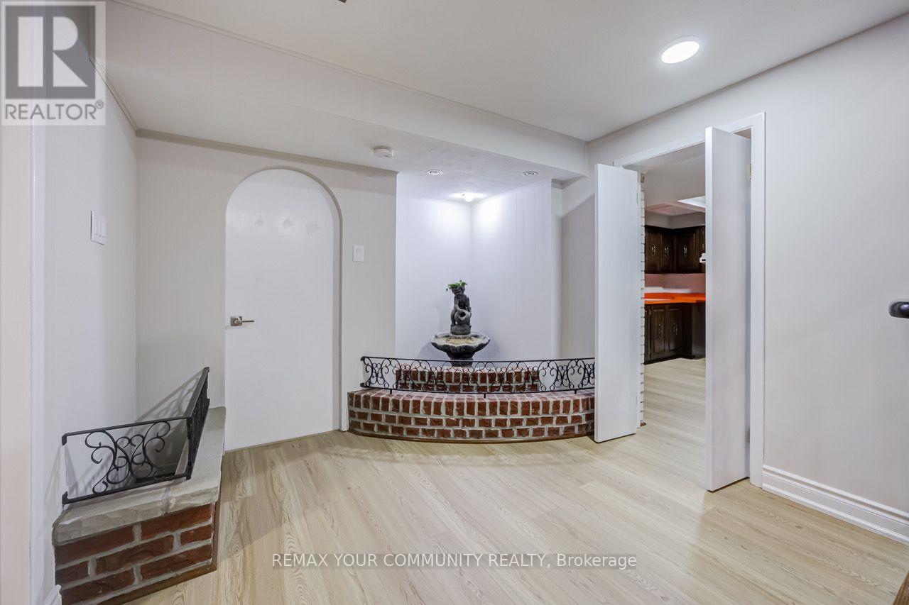 31 Clovercrest Road, Toronto, Ontario  M2J 1Z5 - Photo 39 - C13766428