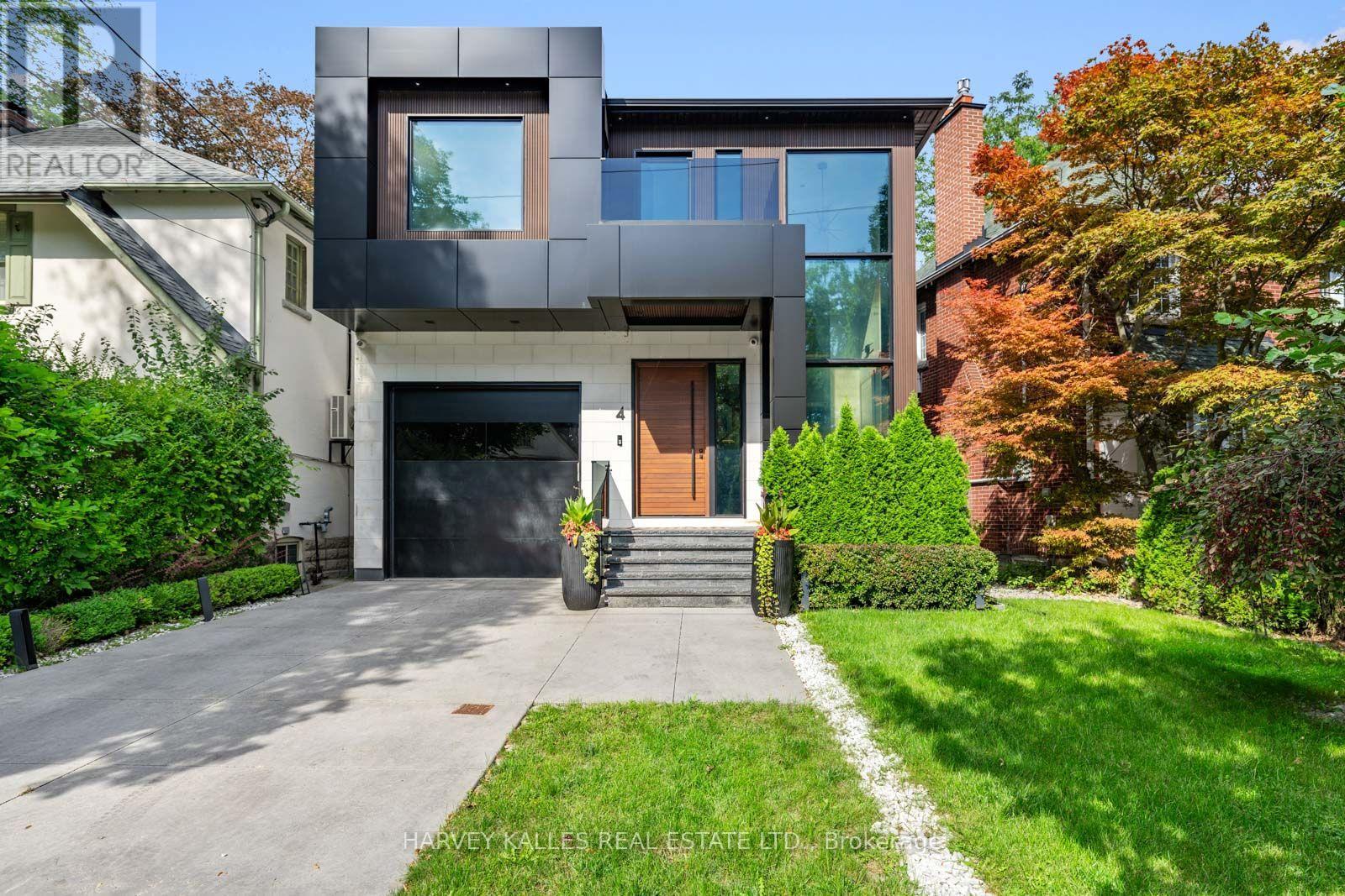 4 DOUGLAS CRESCENT, Toronto, Ontario