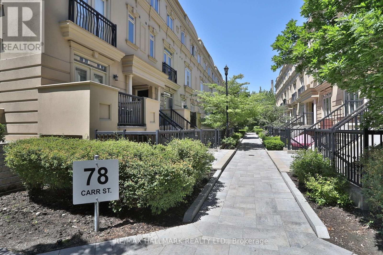 TH 10 - 78 CARR STREET, Toronto, Ontario