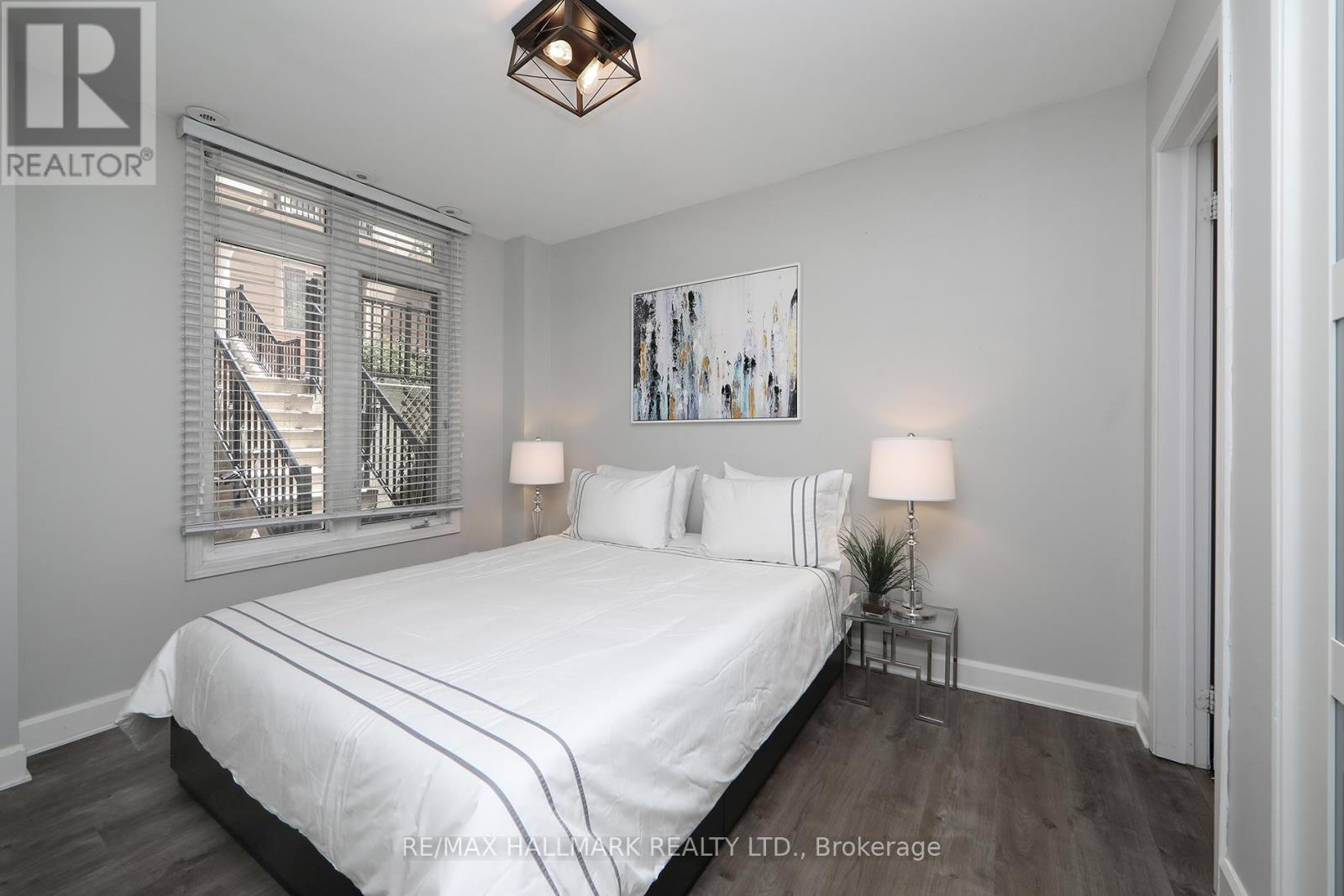 Th 10 - 78 Carr Street, Toronto, Ontario M5T 1B7 - Photo 16 - C13766674