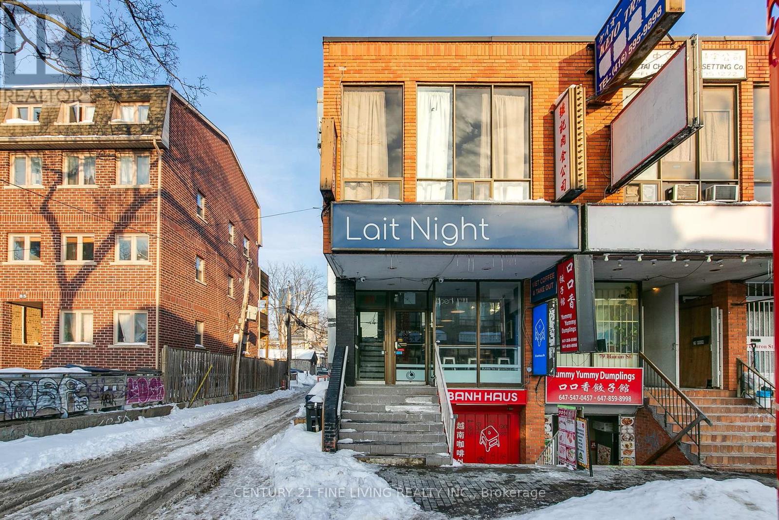 81 HURON STREET, Toronto, Ontario