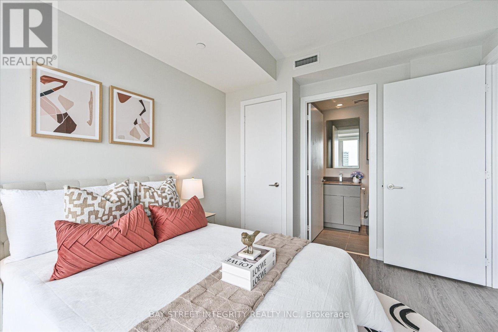3807 - 7 Grenville Street, Toronto, Ontario M4Y 0E9 - Photo 15 - C13766736
