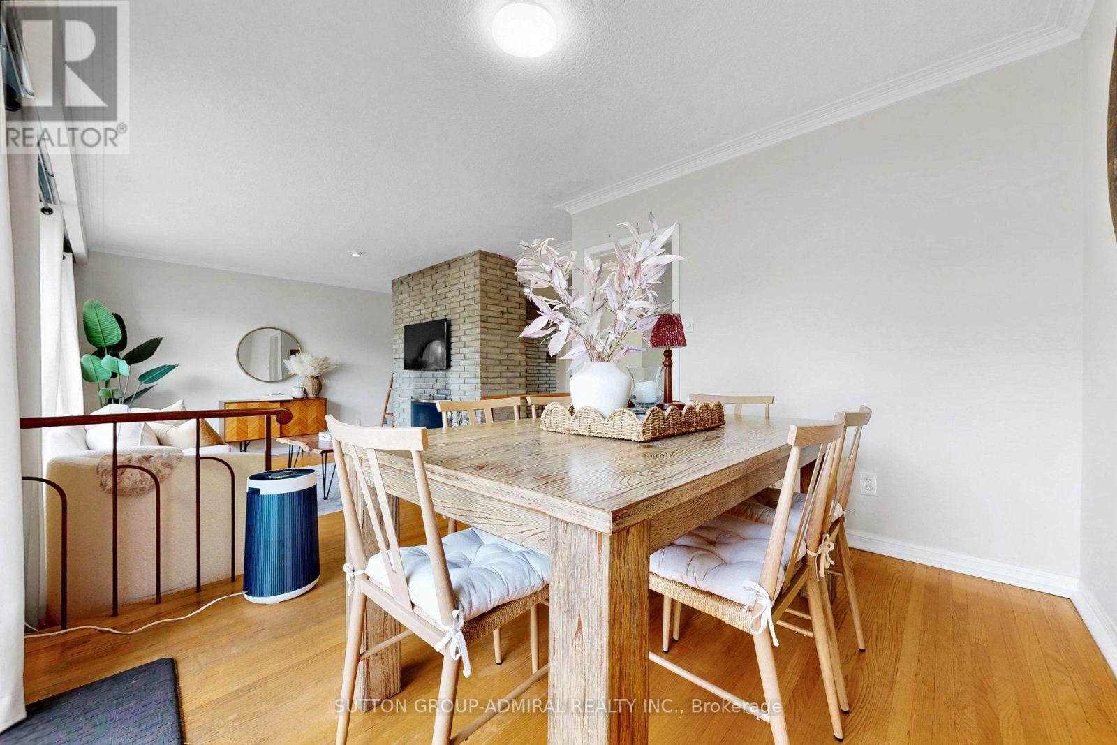 49 Talbot Road, Toronto, Ontario  M2M 1R7 - Photo 13 - C13751766