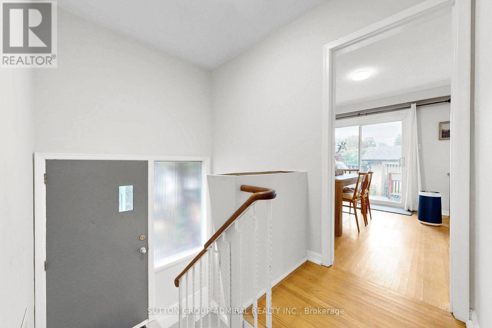 49 Talbot Road, Toronto, Ontario  M2M 1R7 - Photo 11 - C13751766