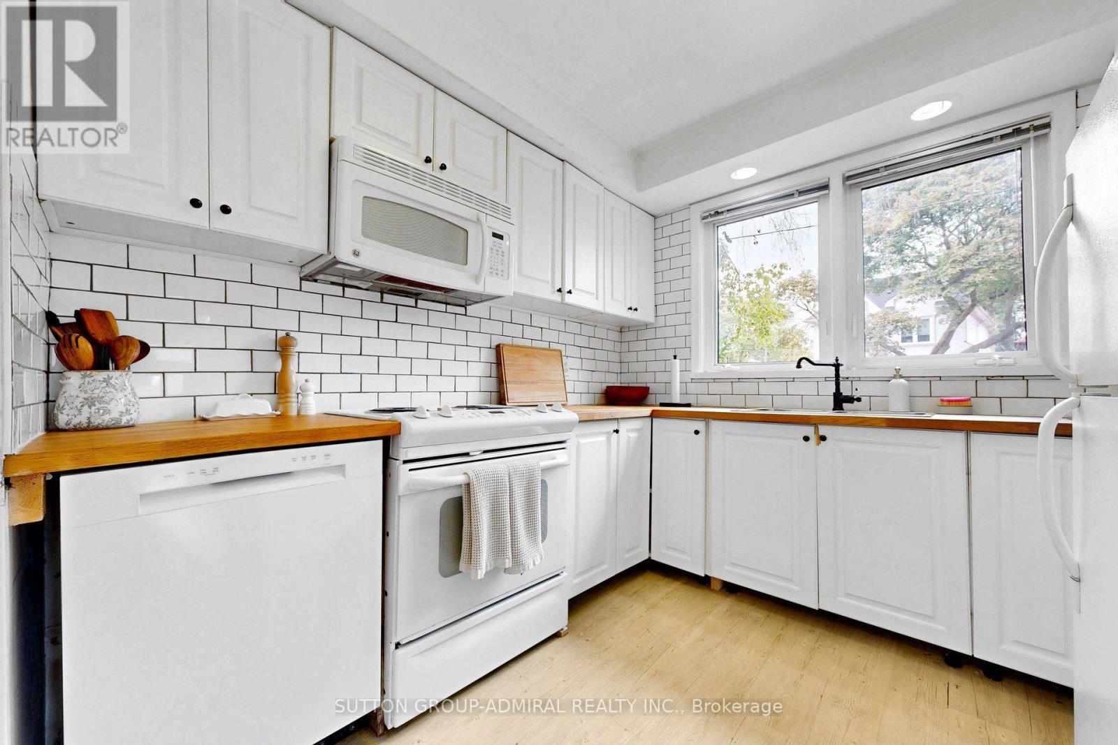 49 Talbot Road, Toronto, Ontario  M2M 1R7 - Photo 20 - C13751766