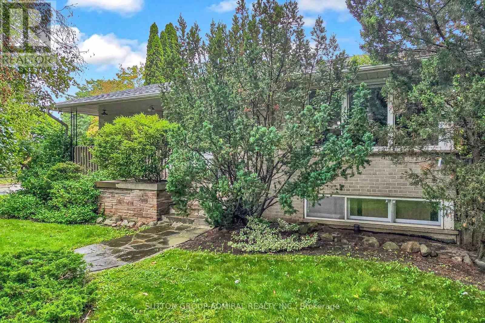 49 Talbot Road, Toronto, Ontario  M2M 1R7 - Photo 6 - C13751766