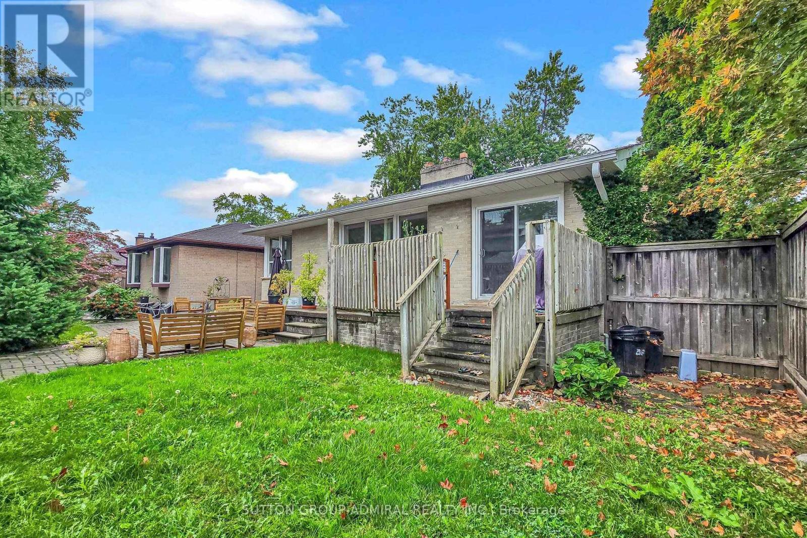 49 Talbot Road, Toronto, Ontario  M2M 1R7 - Photo 43 - C13751766