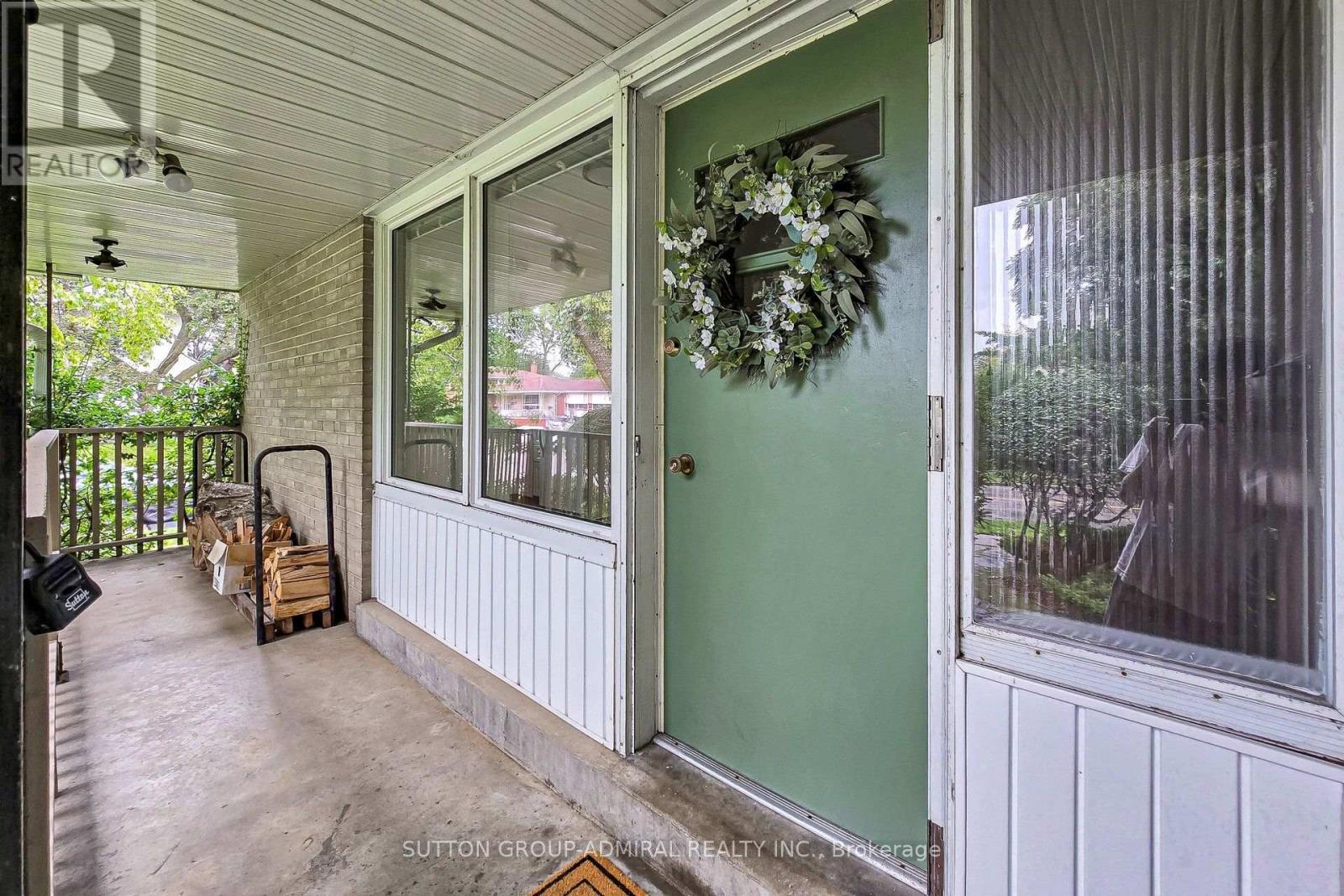 49 Talbot Road, Toronto, Ontario  M2M 1R7 - Photo 7 - C13751766