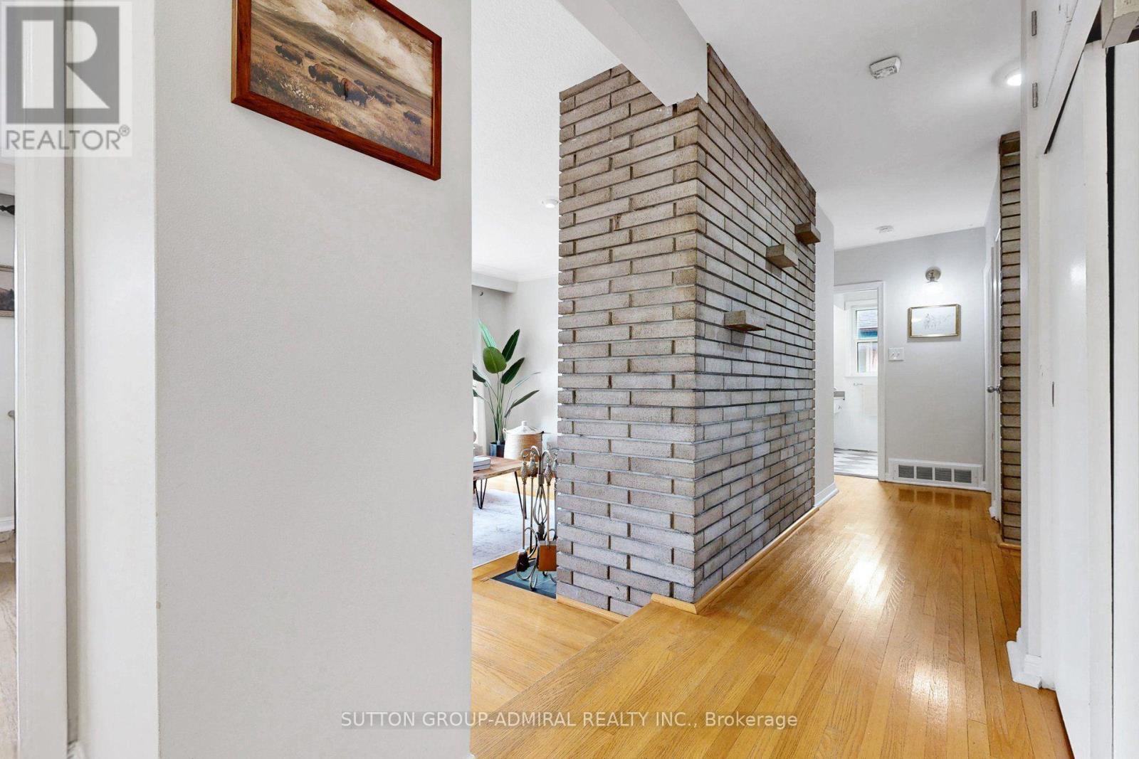 49 Talbot Road, Toronto, Ontario  M2M 1R7 - Photo 8 - C13751766