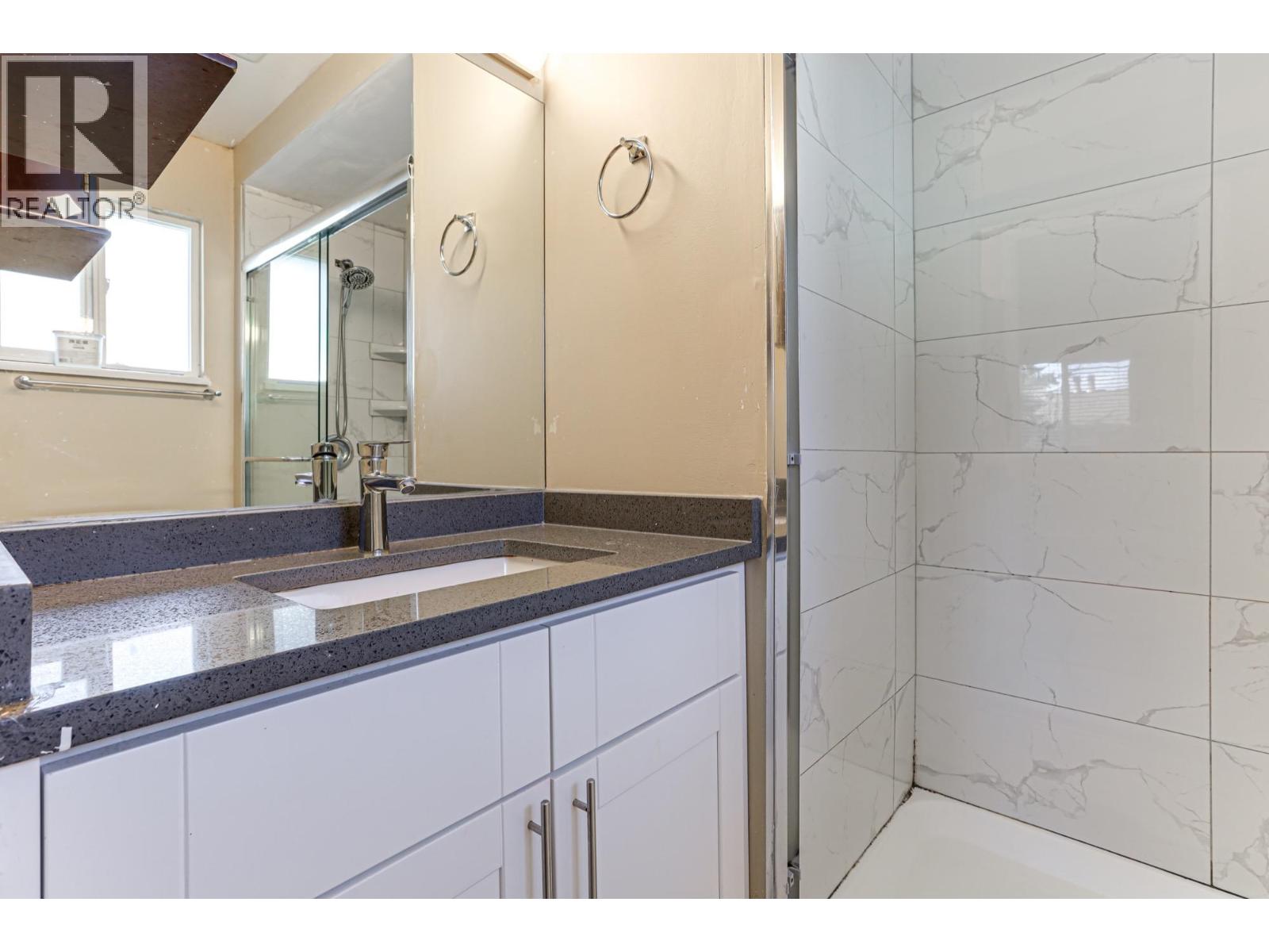11160 Barkentine Place, Richmond, British Columbia  V7E 4R1 - Photo 16 - R3163243
