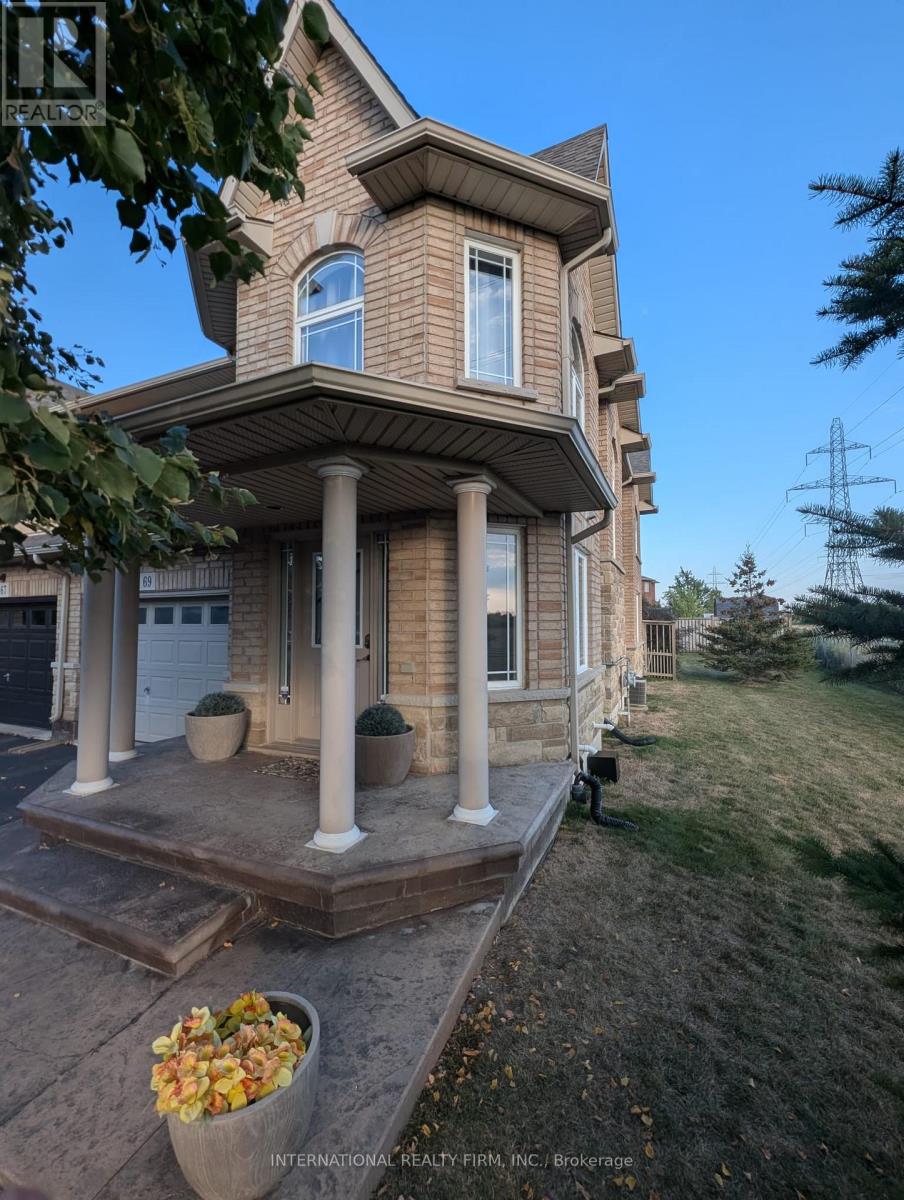 69 Periwinkle Drive, Hamilton, Ontario  L0R 1P0 - Photo 2 - X13667862