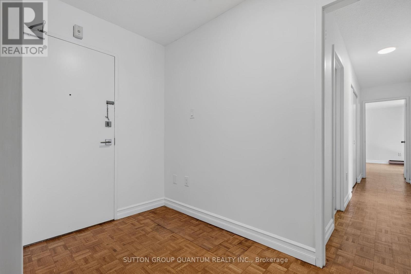 504 - 965 Inverhouse Drive, Mississauga, Ontario L5J 4B4 - Photo 4 - W13540066