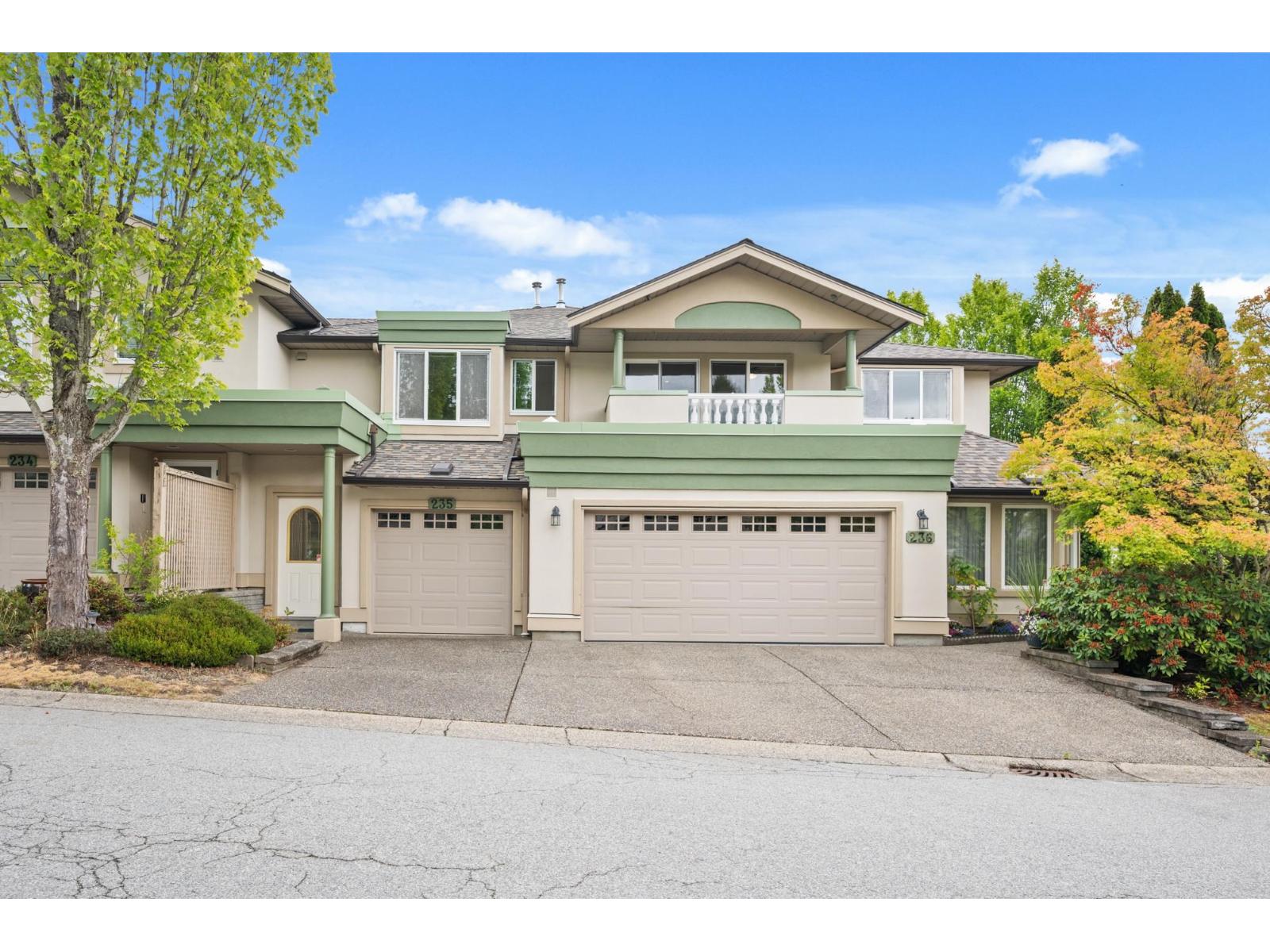 235 13888 70 Avenue, Surrey, British Columbia  V3W 0R8 - Photo 2 - R3148004