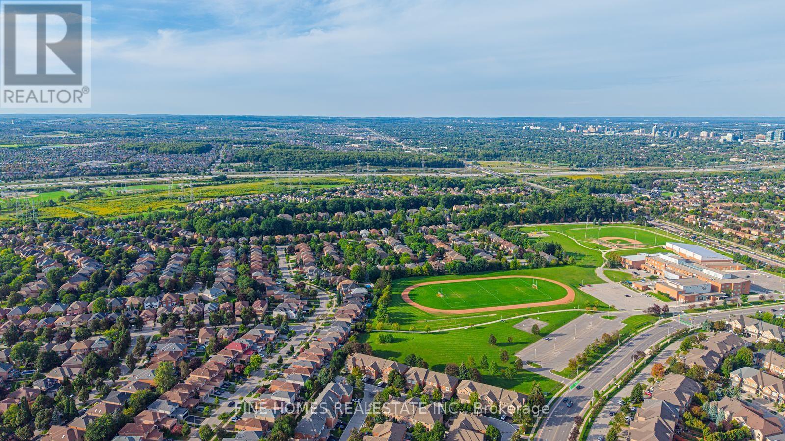 42 Alameda Circle, Vaughan (Beverley Glen), Ontario  L4J 8A6 - Photo 4 - N13766458