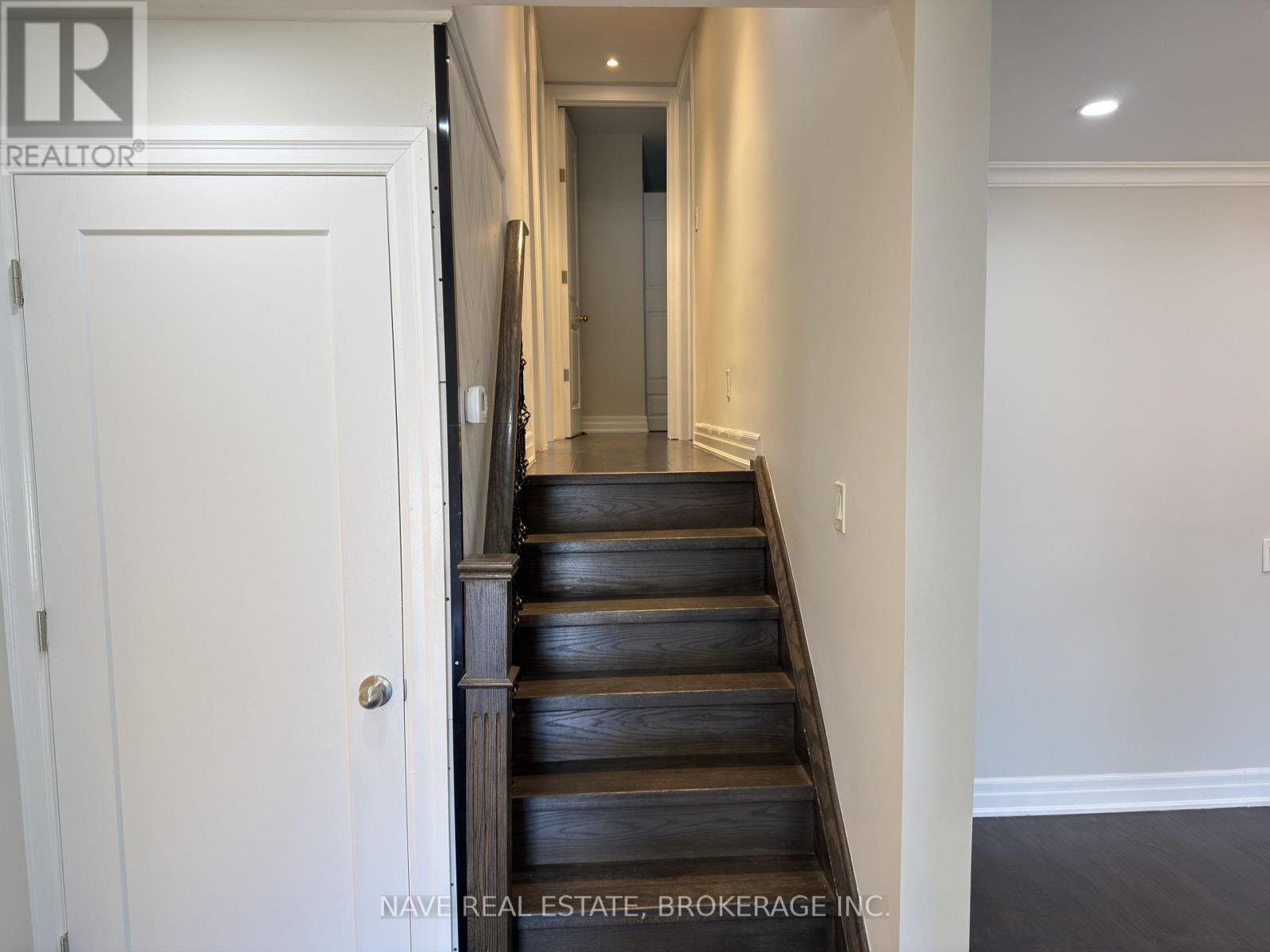 Main Floor - 50 Elgin Mills Road W, Richmond Hill (Westbrook), Ontario  L4C 4M2 - Photo 10 - N13766642