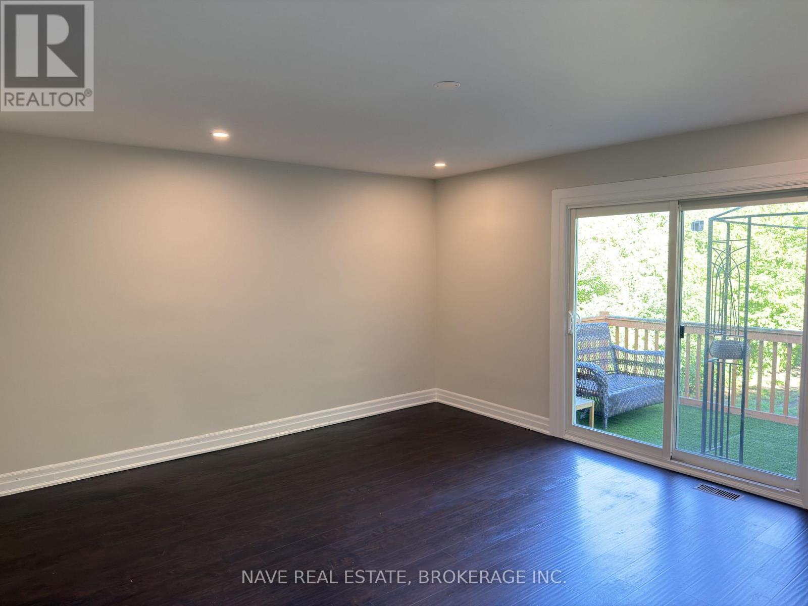 Main Floor - 50 Elgin Mills Road W, Richmond Hill (Westbrook), Ontario  L4C 4M2 - Photo 11 - N13766642