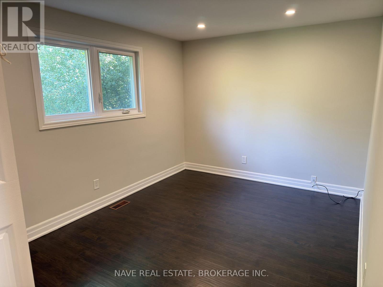 Main Floor - 50 Elgin Mills Road W, Richmond Hill (Westbrook), Ontario  L4C 4M2 - Photo 20 - N13766642