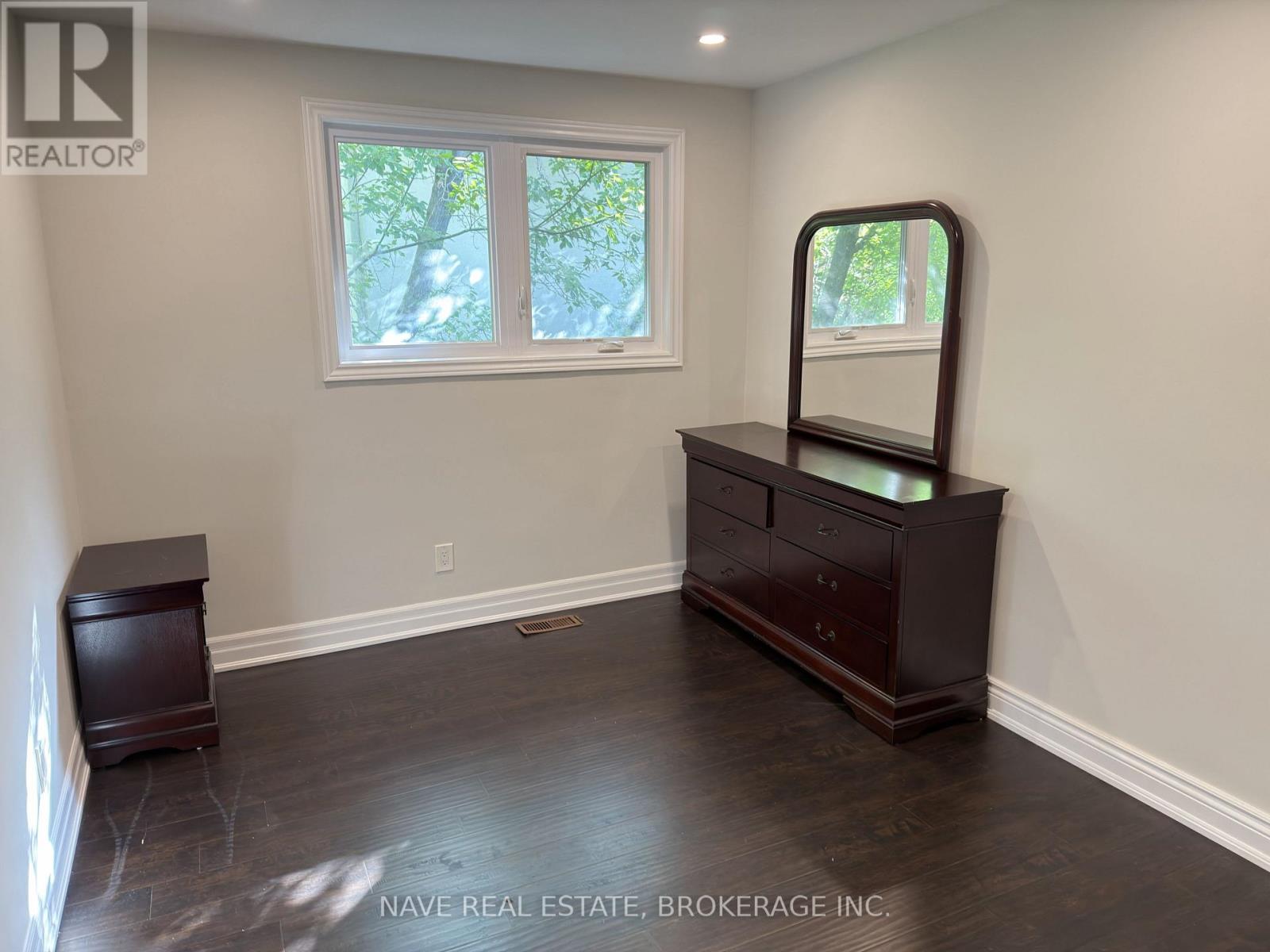 Main Floor - 50 Elgin Mills Road W, Richmond Hill (Westbrook), Ontario  L4C 4M2 - Photo 23 - N13766642