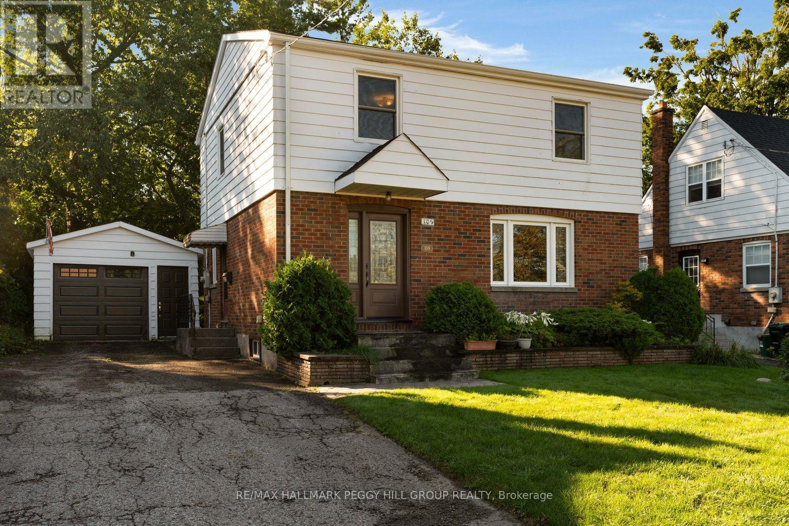 109 Codrington Street, Barrie, Ontario  L4M 1R8 - Photo 1 - S13766398