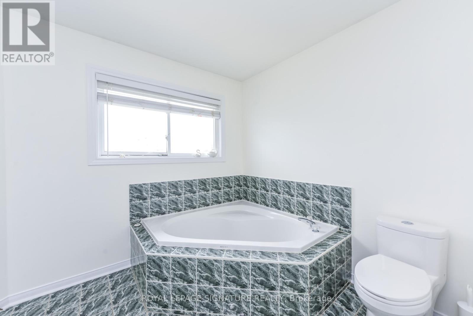 1307 Midgreen Lane, Mississauga, Ontario  L5V 2E6 - Photo 38 - W13211474