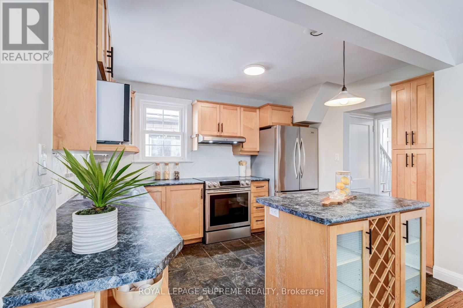16 City Road, Toronto, Ontario  M8V 2H4 - Photo 11 - W13766358