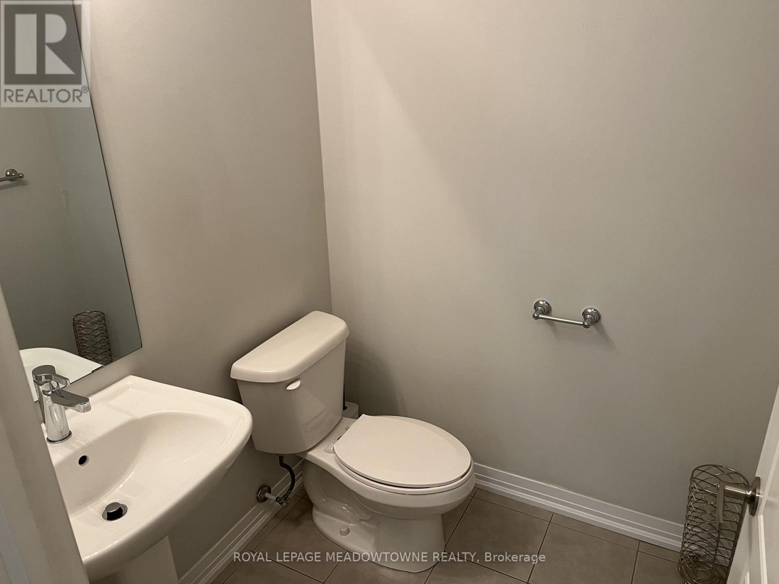 102 - 1208 Main Street, Milton, Ontario  L9T 9K7 - Photo 7 - W13766368
