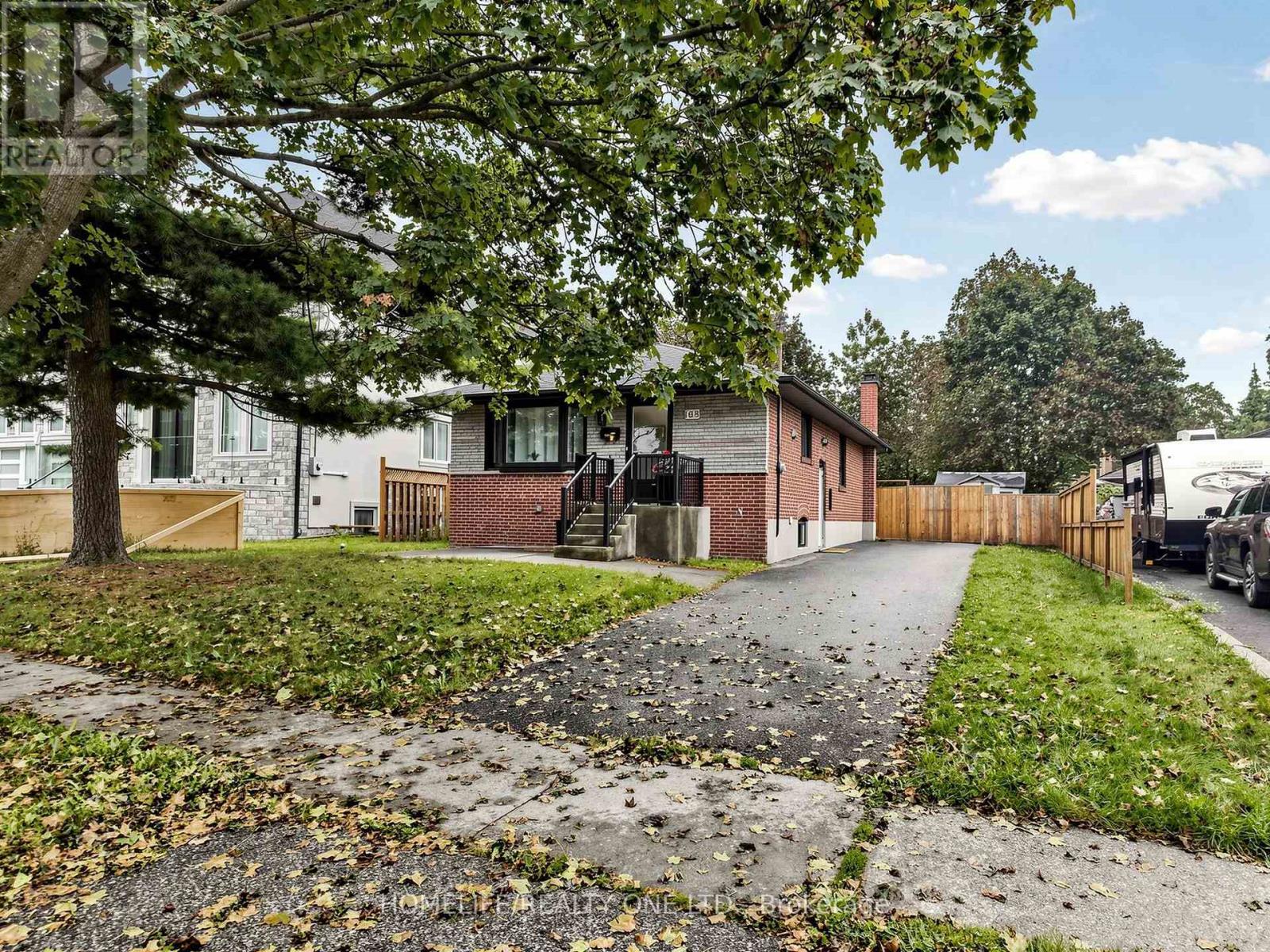 168 WINCOTT DRIVE, Toronto, Ontario