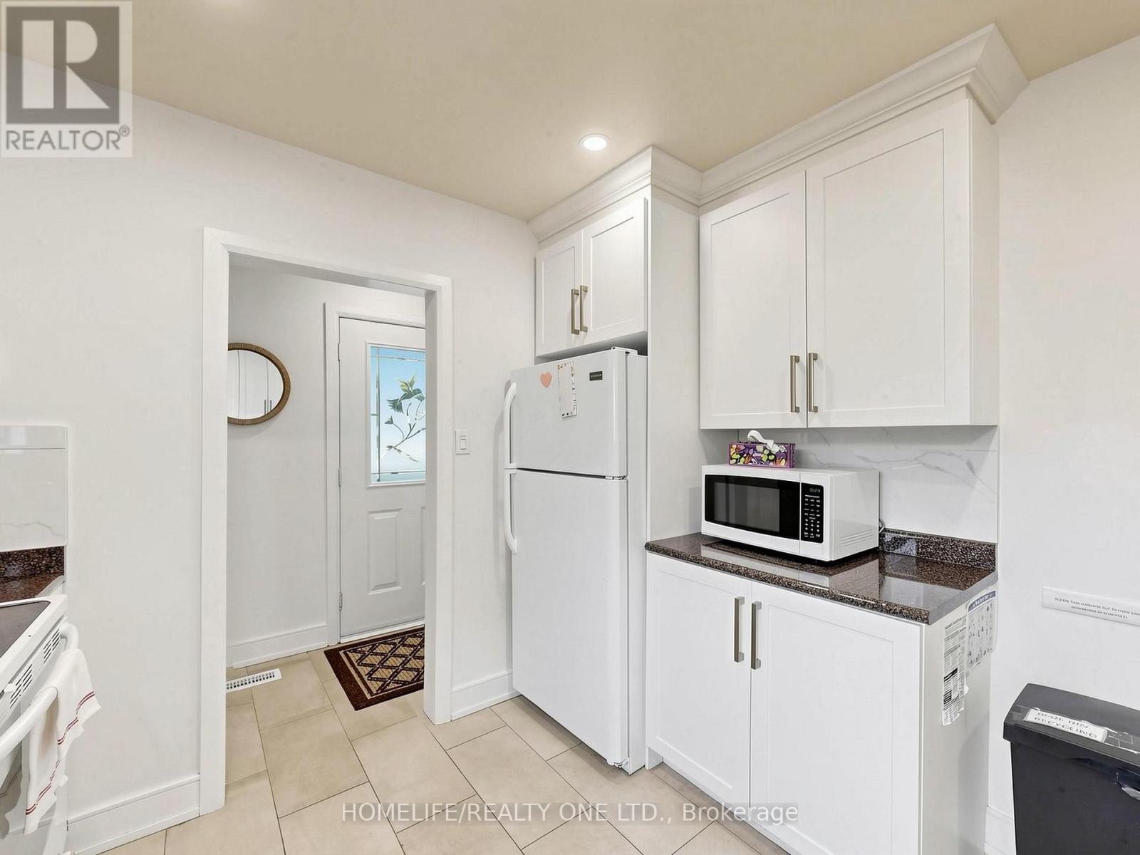 168 Wincott Drive, Toronto, Ontario  M9R 2P8 - Photo 13 - W13766452