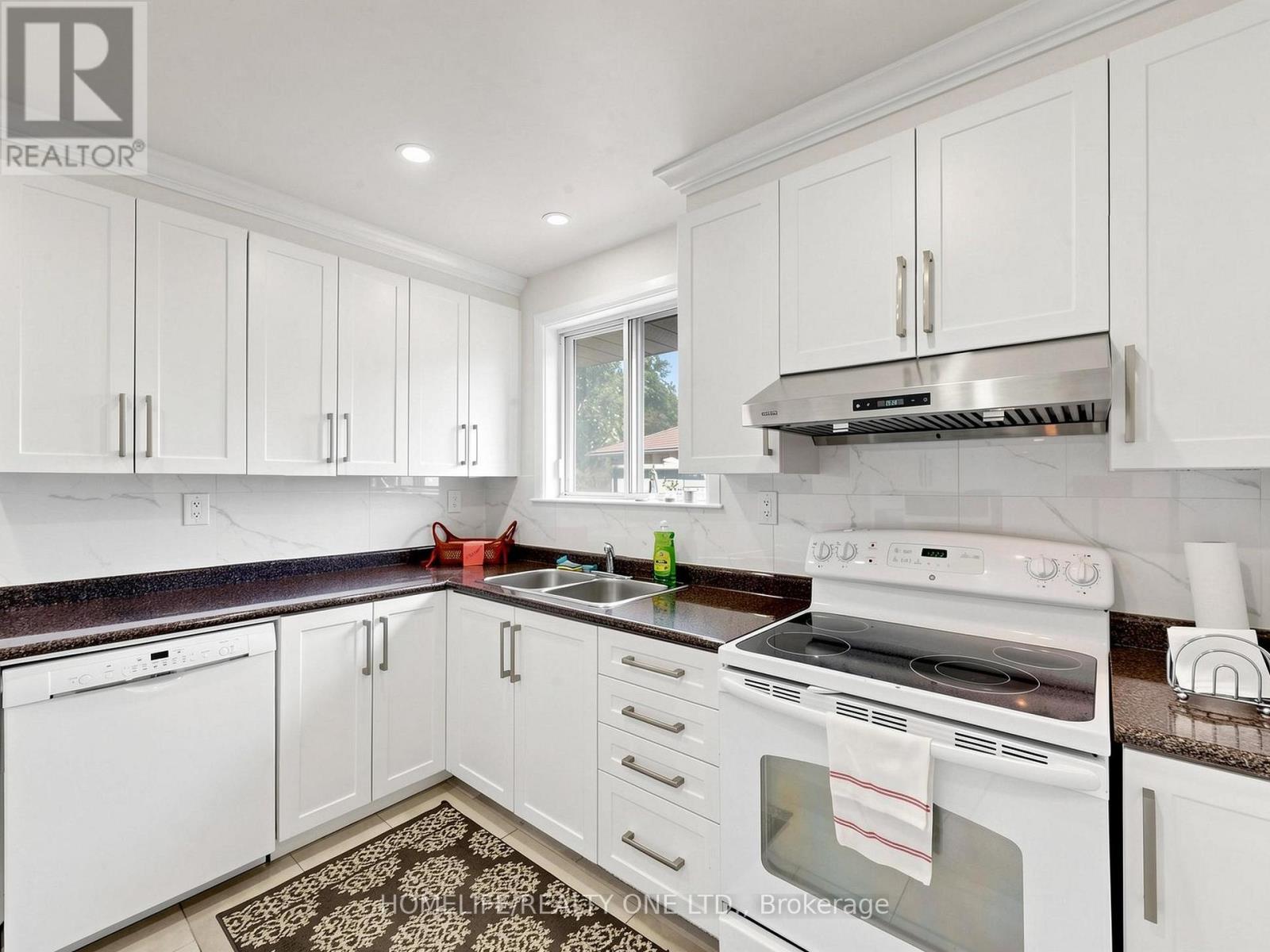 168 Wincott Drive, Toronto, Ontario  M9R 2P8 - Photo 14 - W13766452
