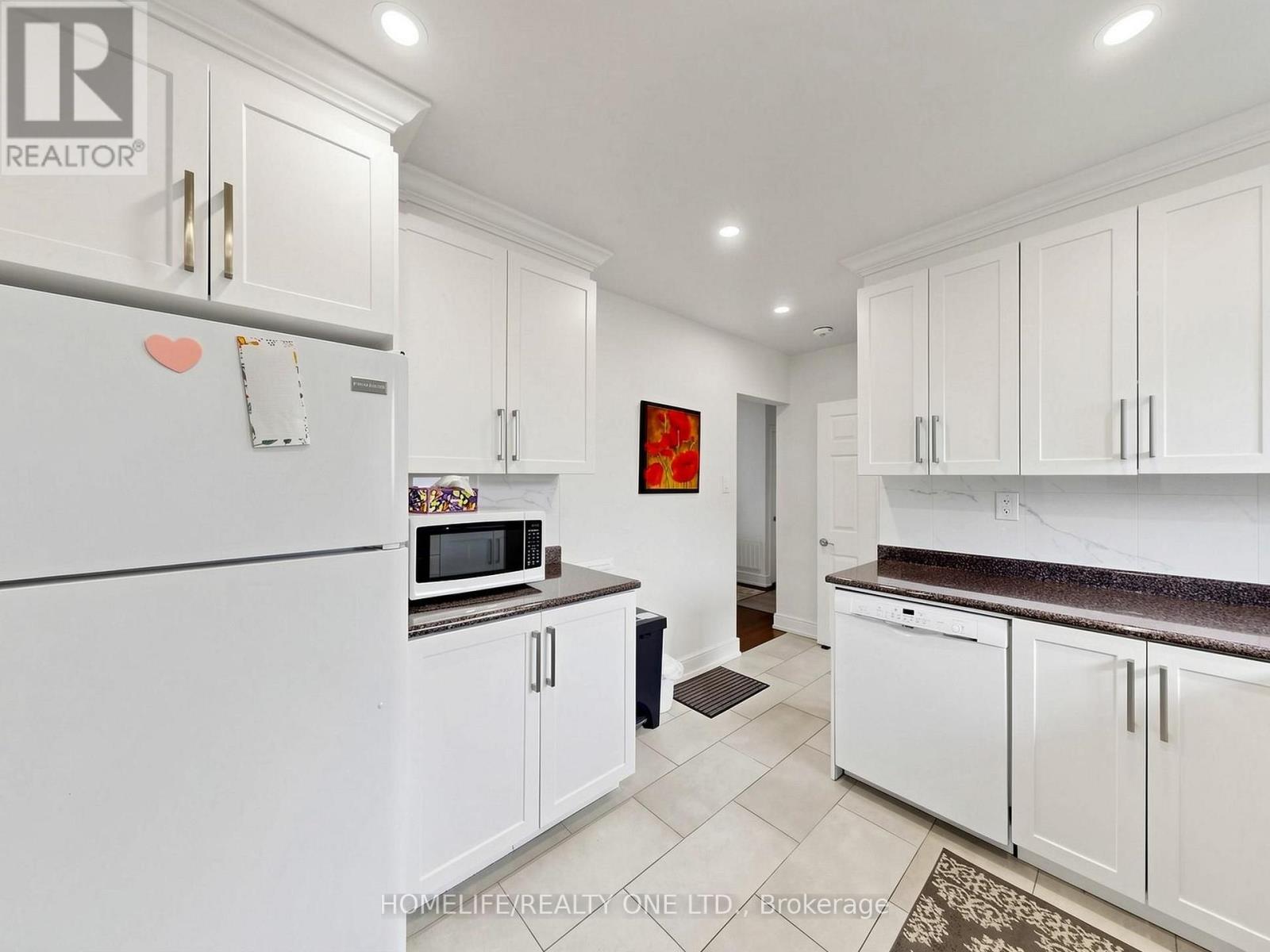 168 Wincott Drive, Toronto, Ontario  M9R 2P8 - Photo 15 - W13766452