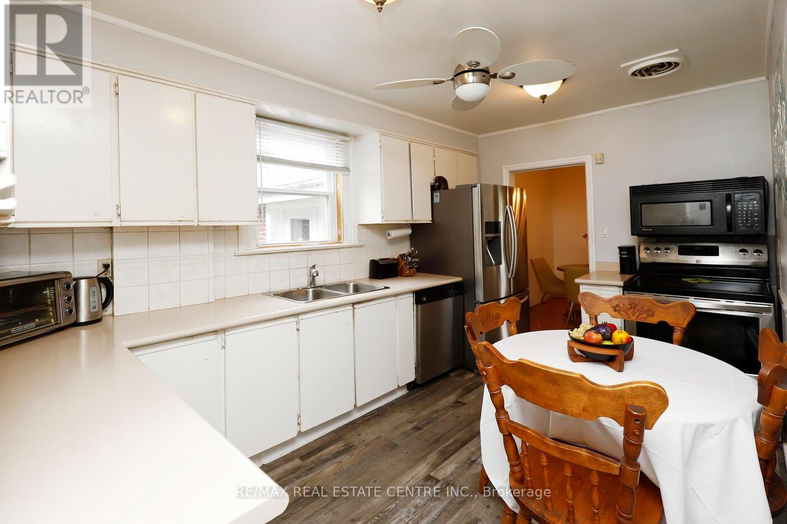 354 Martin Street SE, Milton, Ontario  L9T 2R6 - Photo 13 - W13766456