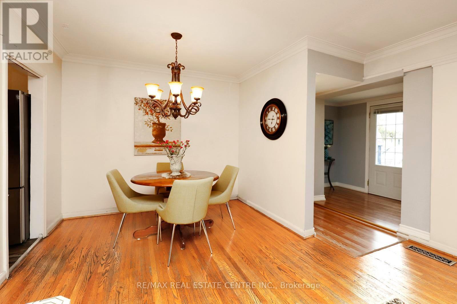 354 Martin Street SE, Milton, Ontario  L9T 2R6 - Photo 4 - W13766456