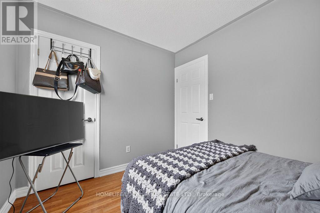 4 Martindale Crescent, Brampton, Ontario  L6X 2T9 - Photo 22 - W13766506