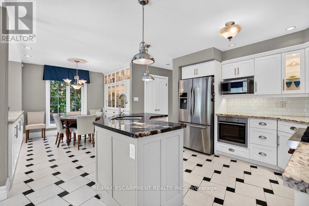 3151 Lakeshore Road, Burlington, Ontario  L7N 1A5 - Photo 11 - W13766514