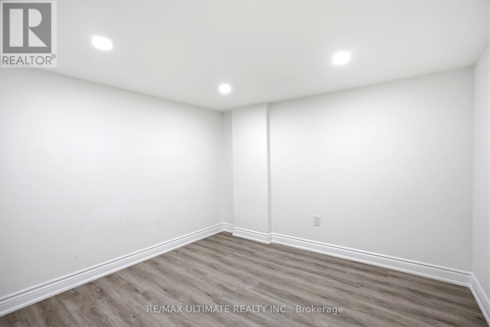 355 Culford Road, Toronto, Ontario  M6L 2V8 - Photo 6 - W13766696