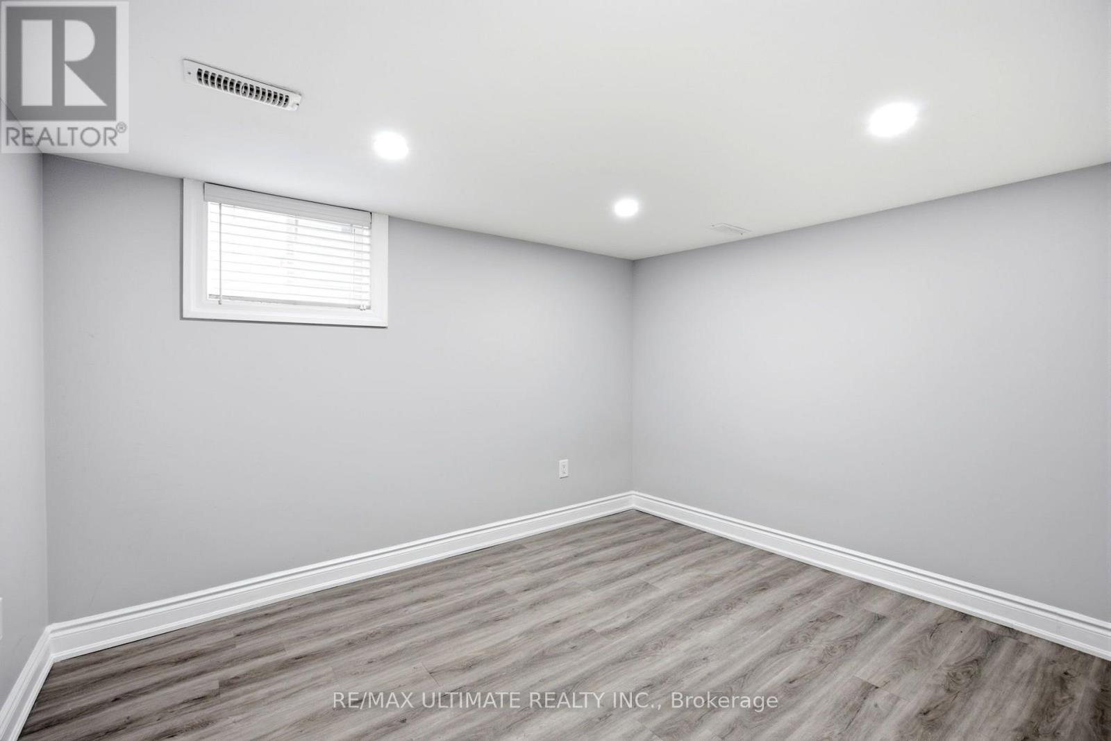 355 Culford Road, Toronto, Ontario  M6L 2V8 - Photo 7 - W13766696